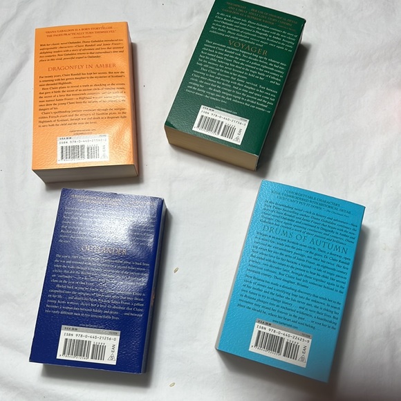 Diana Gabaldon book set of 4 new without tag - Picture 6 of 7